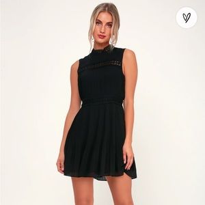 NWT Lulus, Medium, Something Wonderful Black Lace Pleated Skater Dress